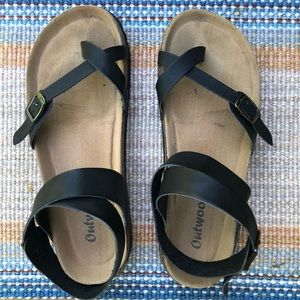 Outwoods Sandal - size 9 but fits like an 8